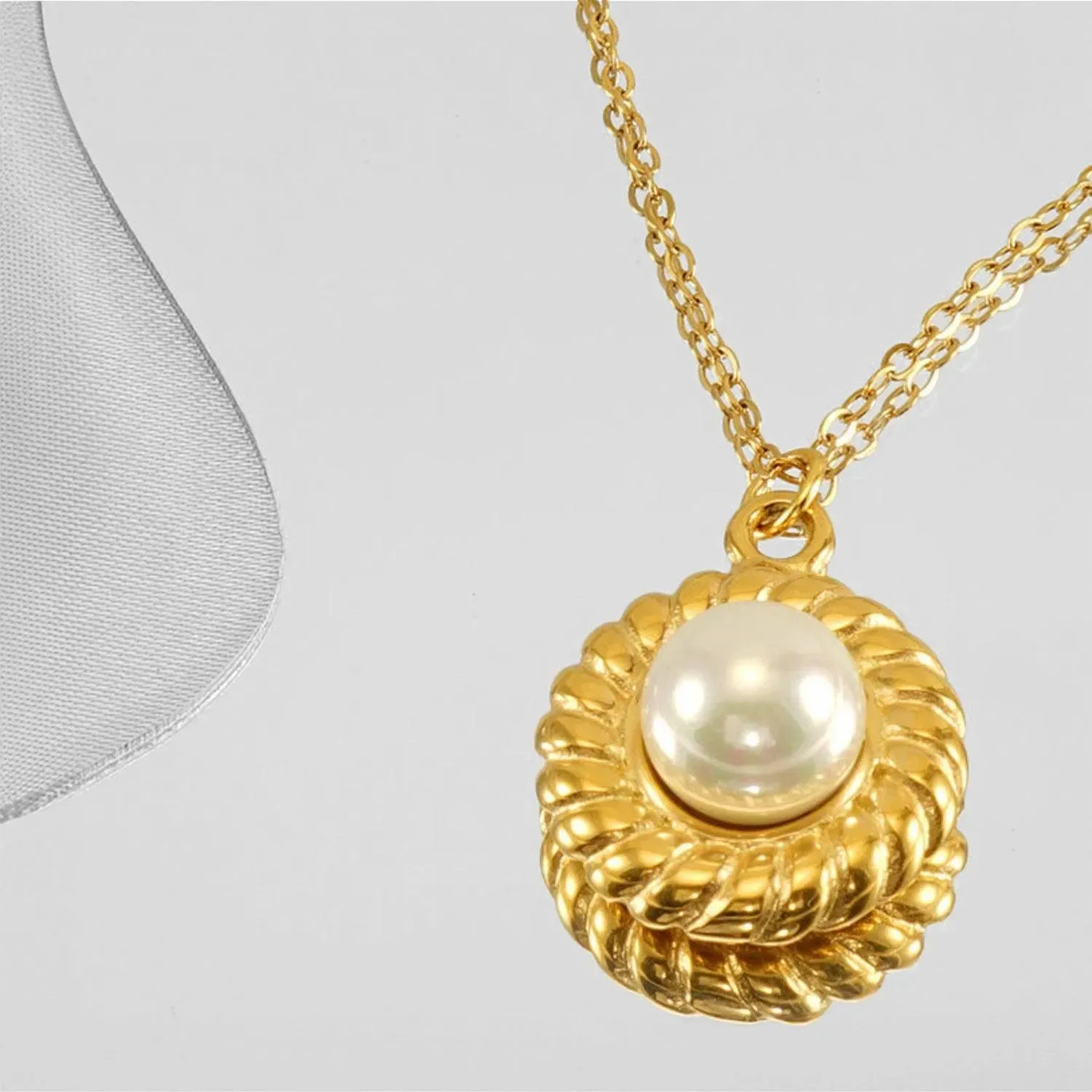 Gold Freshwater Pearl Necklace with Twisted Chain - Statement Jewelry
