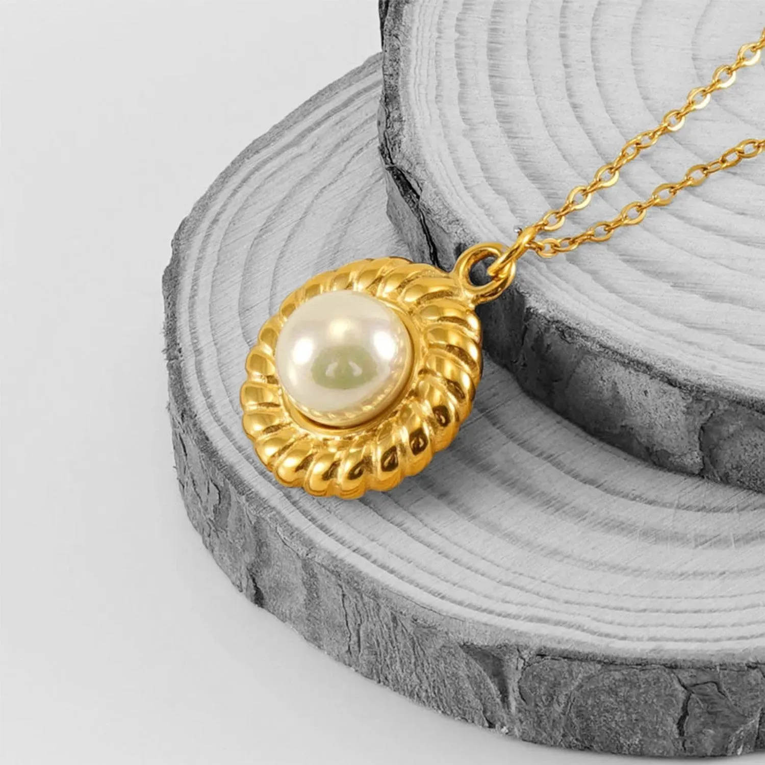 Gold Freshwater Pearl Necklace with Twisted Chain - Statement Jewelry